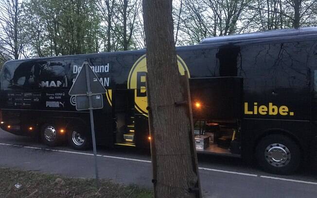 O ônibus do Borussia Dortmund foi atingido por uma explosão na saída do hotel rumo ao Signal Iduna Park