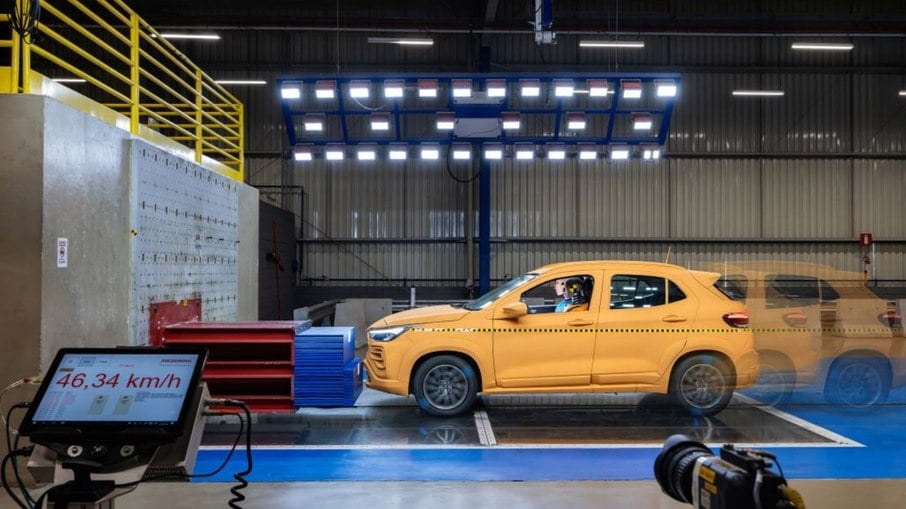 Stellantis inaugura centro de testes para colisões com carros elétricos em Betim Stellantis inaugura centro de testes para colisões com carros elétricos em Betim