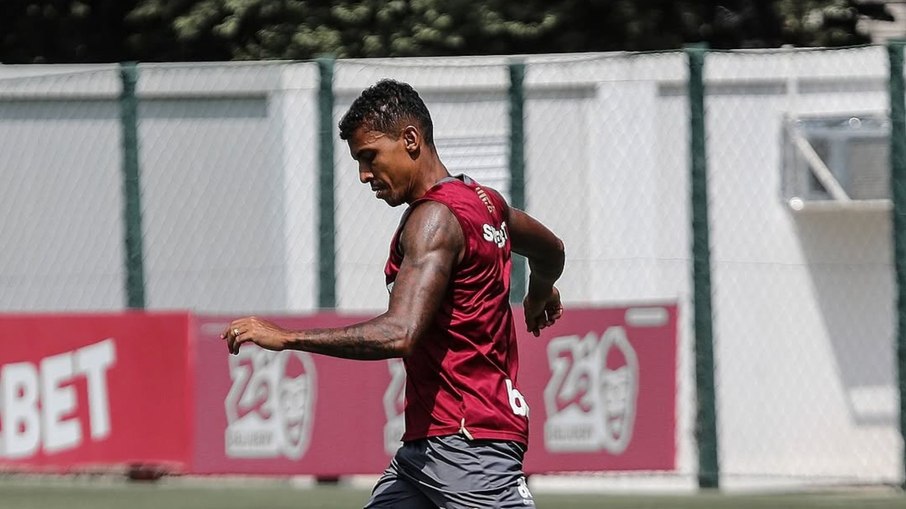 Luiz Gustavo recebeu alta médica Luiz Gustavo recebeu alta médica