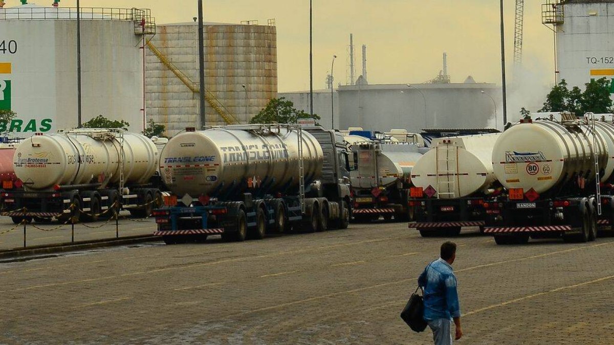 Petrobras reduz preço do diesel nas refinarias