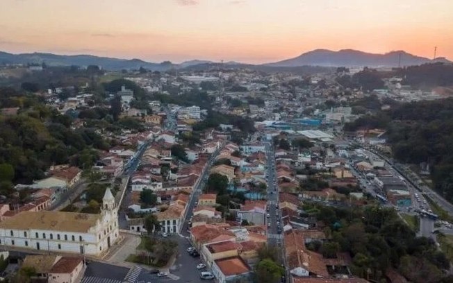 Vereadores de Santana de Parnaíba aprovam reajuste no IPTU