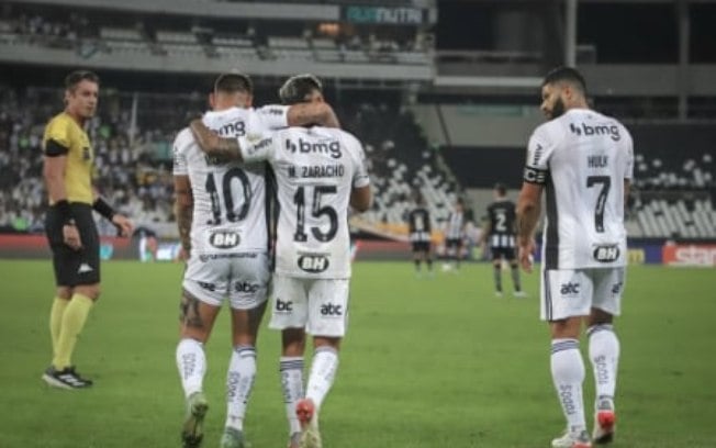 Com vitória sobre o Botafogo, Atlético-MG dormirá na liderança do Brasileirão e secará o Palmeiras