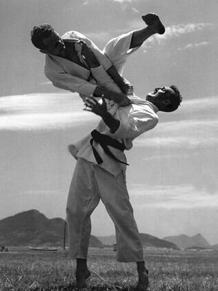 Carlos e Hélio Gracie, principais criadores do jiu-jitsu brasileiro