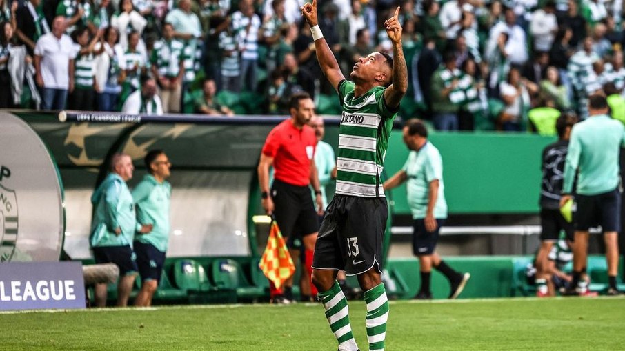 Arthur Gomes marcou golaço contra o Tottenham pela Champions League