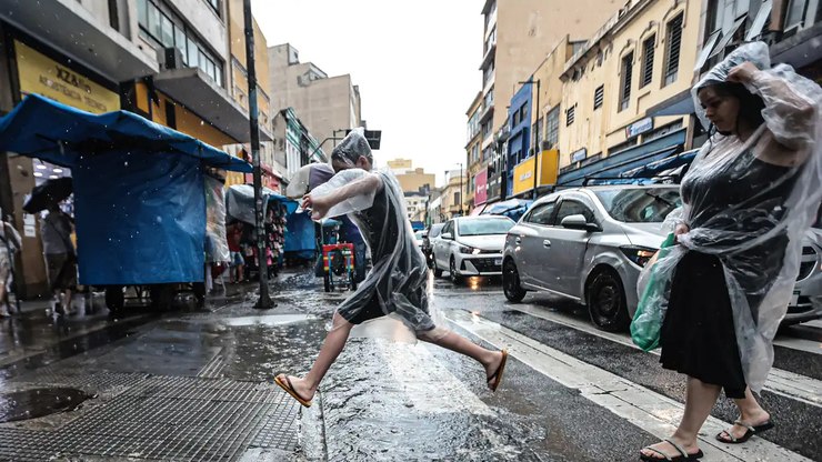 Oito cidades de SP ultrapassam 50 mm de chuva nas últimas 24h