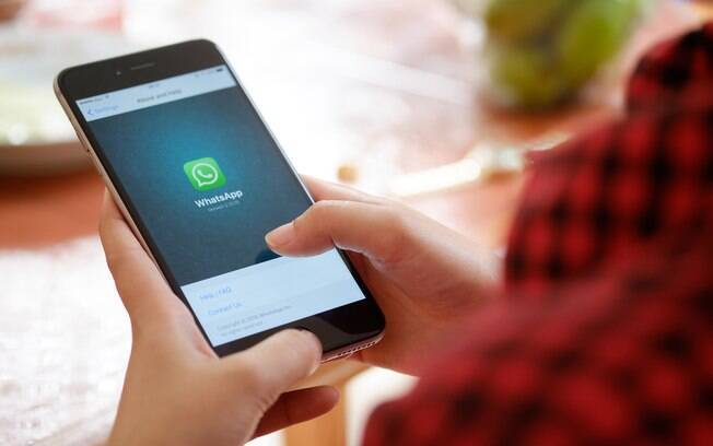 Segundo o WhatsApp, os 75 bilhões de mensagens incluíram 13 bilhões de imagens e 5 bilhões de vídeos