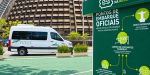 Vans para o Cristo Redentor operam em novo ponto de embarque