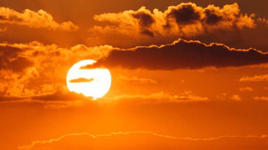 Onda de calor pode ser sentida de forma diferente dependendo da região Onda de calor pode ser sentida de forma diferente dependendo da região