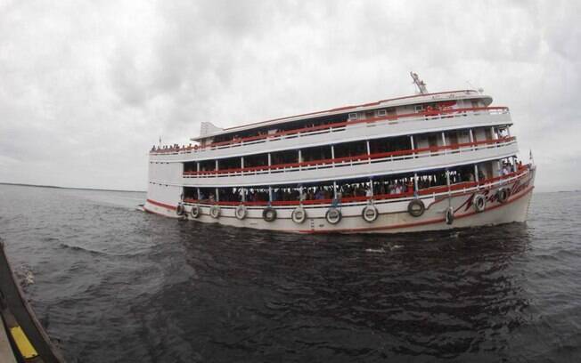 Decisão de parar transporte fluvial no Amazonas foi suspensa