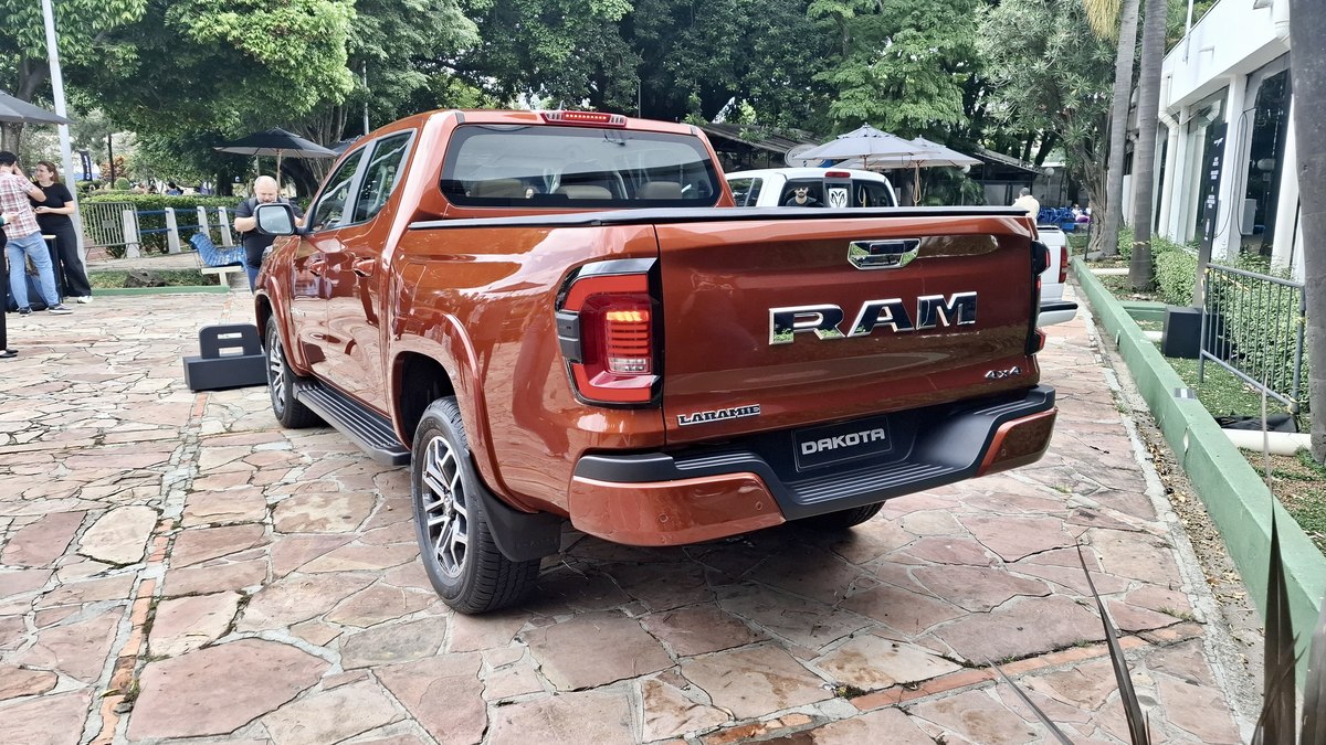 RAM Dakota Laramie RAM Dakota Laramie