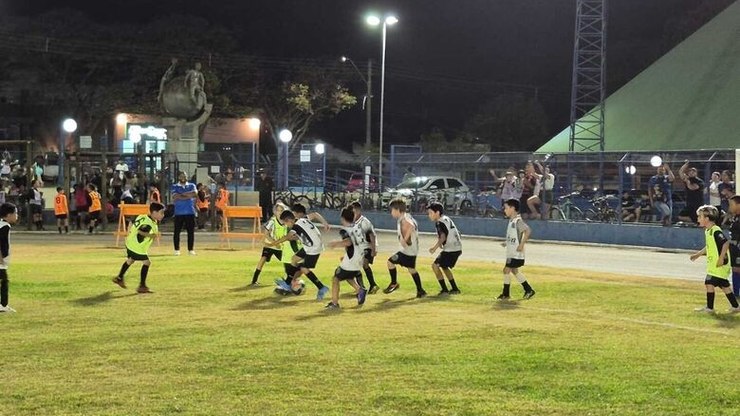 Grandes finais da Copa de Futebol Infantil Adhemar Ronquim acontecem nesta sexta