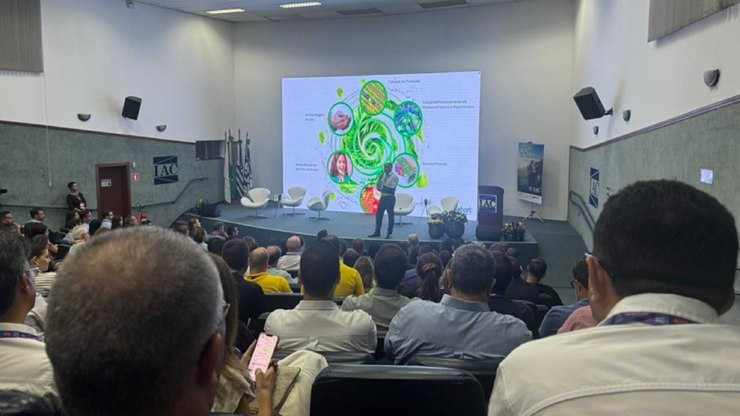 Valinhos participa de debate sobre cadeia do hortifrúti