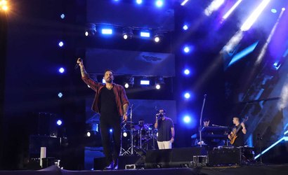 Banda Eva fecha 1ª edição do Hopi Arraiá com muito axé e forró