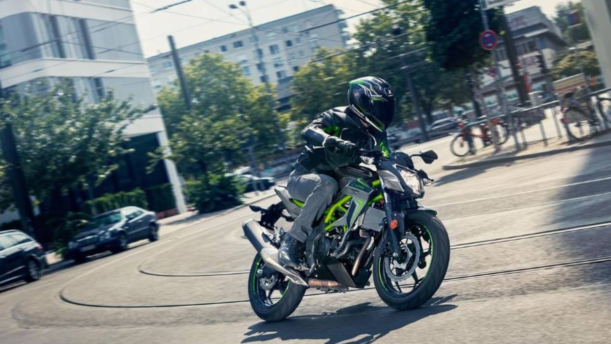 Kawasaki Z125 2027 ganha três novas versões