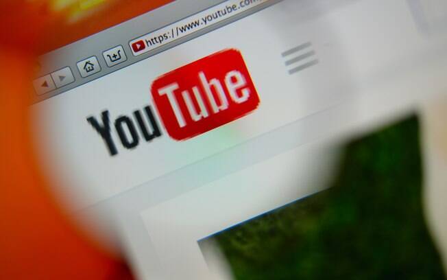 Vídeos que se passam por conteúdos infantis ganharam força no YouTube nas últimas semanas