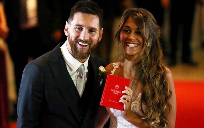 Messi e Antonella se casaram recentemente e decidiram doar o que sobrou da cerimônia