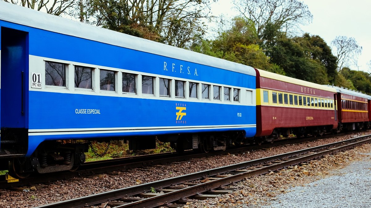 Trem dos Vales está sem circular há mais de 1 ano