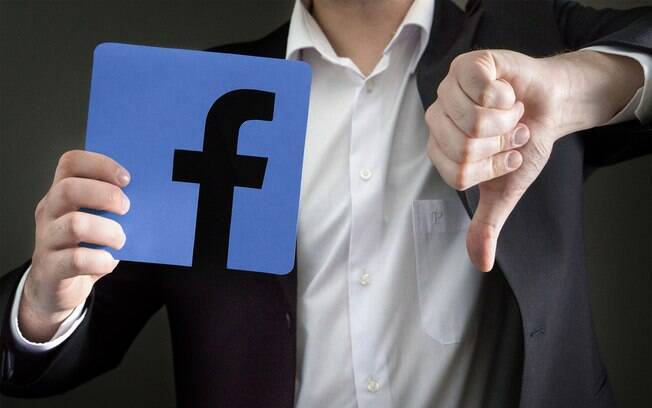 O post feito pelo homem nas redes sociais sobre o caso ocorrido do voo recebeu diversos comentários negativos O post feito pelo homem nas redes sociais sobre o caso ocorrido do voo recebeu diversos comentários negativos