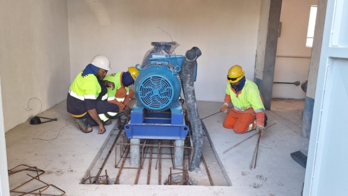 Instalação de um novo conjunto de bombas no recalque Santa Cândida