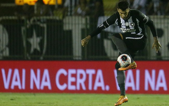 Internacional confirma venda de Cuesta para o Botafogo