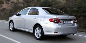 Carros mais antigos têm seguro mais barato? Especialista explica