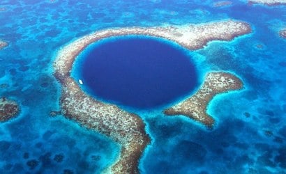 Cientistas encontram buraco azul mais profundo do mundo