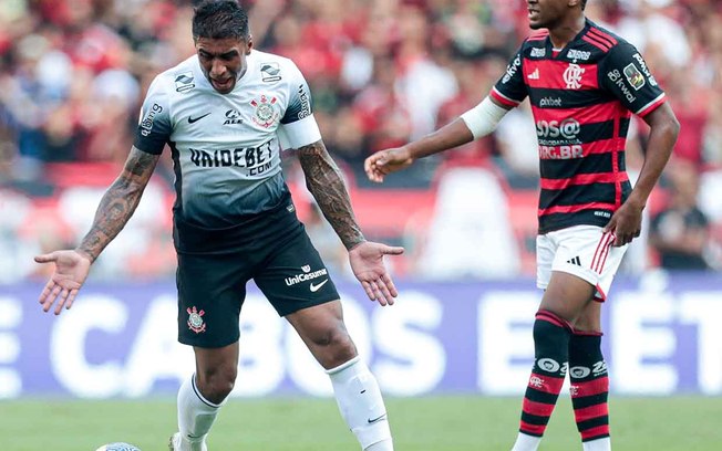 Flamengo derrotou o Flamengo neste sábado e fez ação de solideriedade à tragédia no Rio Grande do Sul