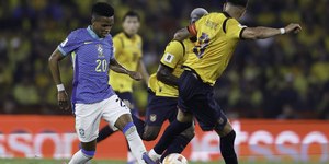 Brasil joga mal e empata com Equador na estreia de Ancelotti