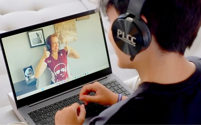 PLCC Idiomas: streaming busca ensinar idioma com cultura pop PLCC Idiomas: streaming busca ensinar idioma com cultura pop