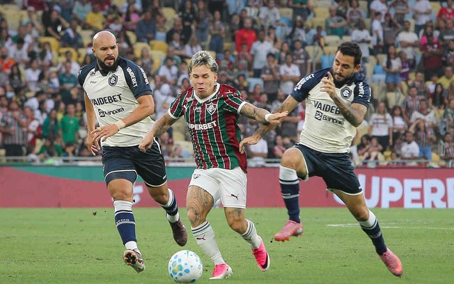 Torcida do Fluminense deve lotar o Maracanã pela Copa Libertadors Torcida do Fluminense deve lotar o Maracanã pela Copa Libertadors