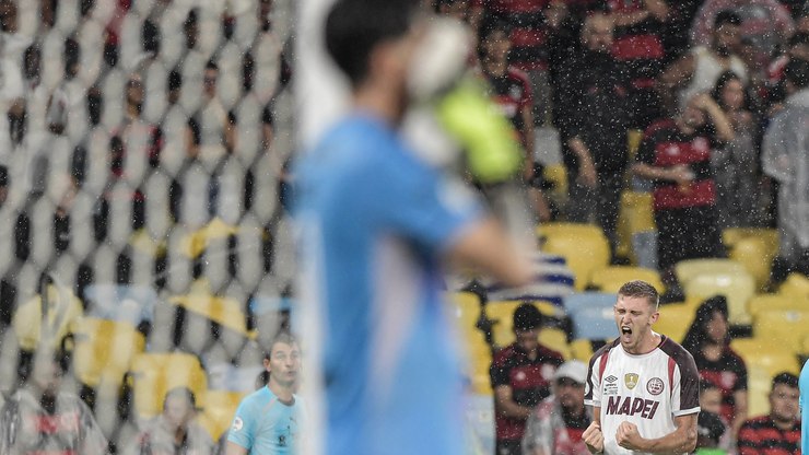 Flamengo perde Recopa Sul-Americana em noite marcada por lambança