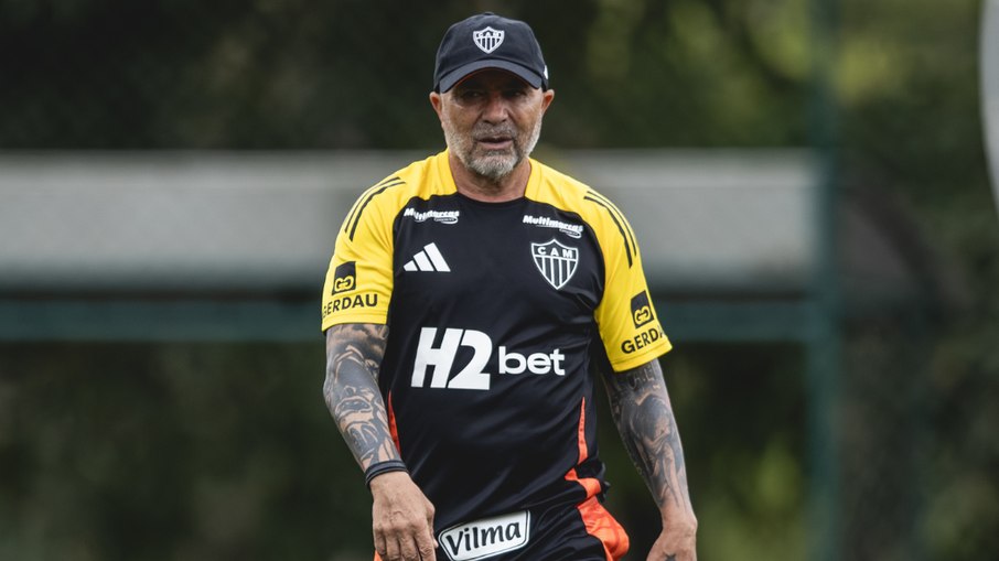 Jorge Sampaoli em treino do Galo