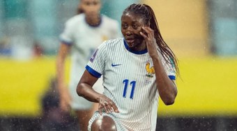 Diani%20deixa%20o%20Lyon%20e%20movimenta%20o%20mercado%20da%20bola