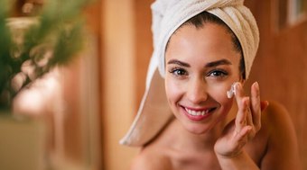 Saiba%20o%20que%20%C3%A9%20a%20tend%C3%AAncia%20viral%20de%20skincare%20e%20como%20aderir