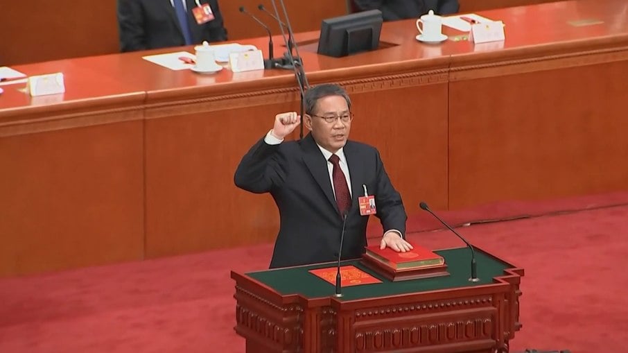 Li Qiang, aliado de Xi, é eleito premiê da China