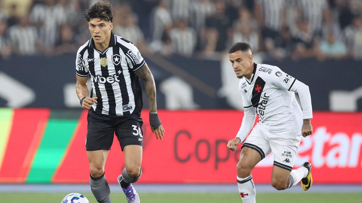 Léo Jardim volta a brilhar nos pênaltis, e Vasco elimina Botafogo da Copa do Brasil