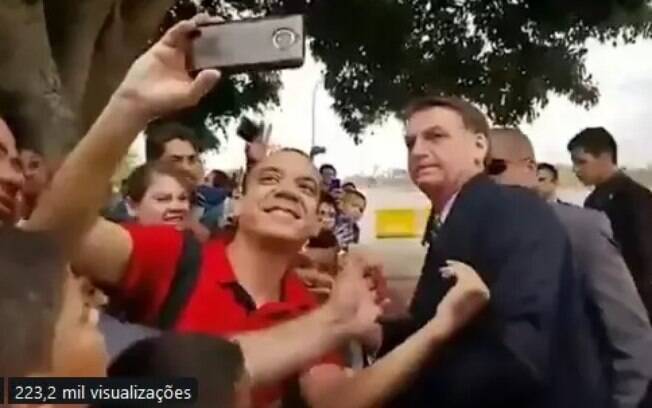 Bolsonaro e o funcionário do Ministério do Turismo