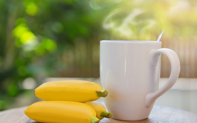Chá de banana emagrece? Descubra a resposta