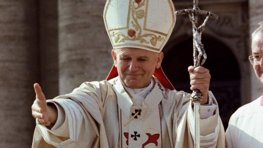 Papa João Paulo II durante visita ao Timor Leste