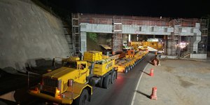 Carga de 800 toneladas fecha a Serra das Araras neste domingo