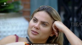 Kally bate panela para acordar peões: 