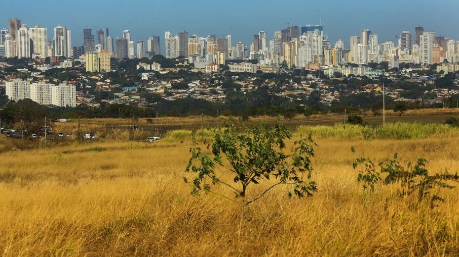 Tempo seco e calor ainda predominam Tempo seco e calor ainda predominam