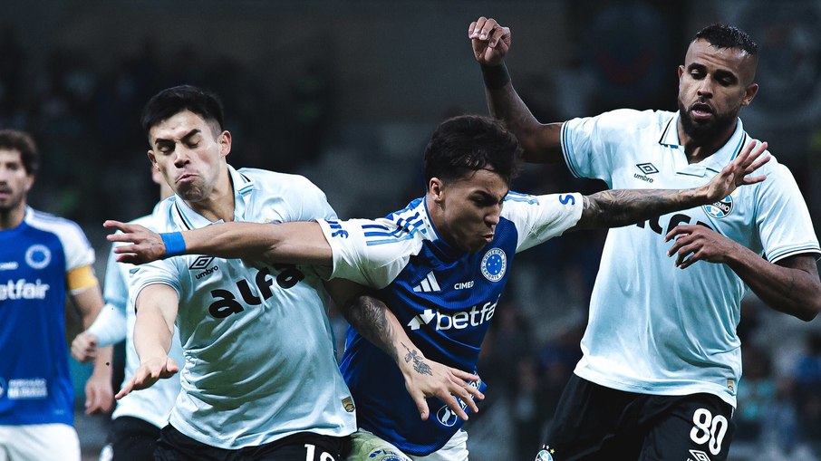 Grêmio e Cruzeiro se enfrentam pela 32ª rodada do Campeonato Brasileiro