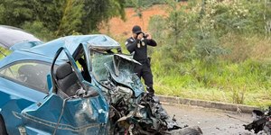 Acidente na BR-116 deixa cinco mortos e seis feridos em MG