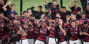 Campeão de novo: Flamengo vence Ceará e conquista 9º Brasileirão