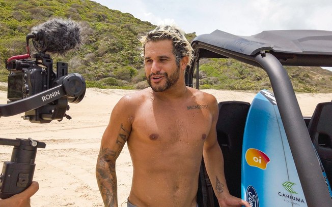 Surfista Italo Ferreira dá pausa no surfe e vai para a TV