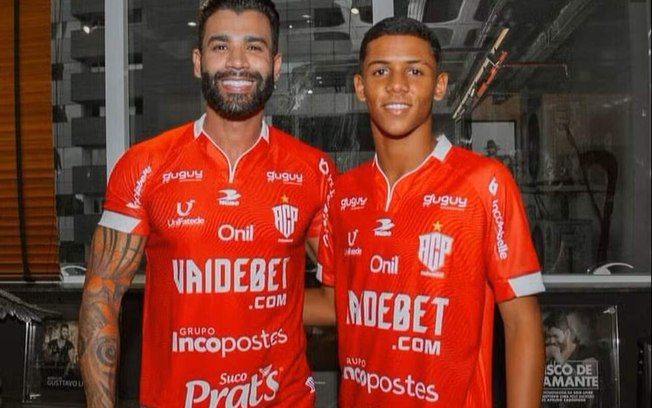 Gusttavo Lima e Akiles no Paranavaí 