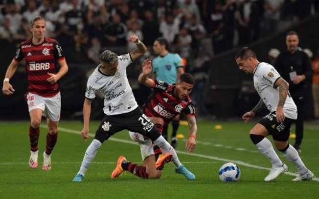 Corinthians tem missão de 'salvar o ano' nos próximos dias