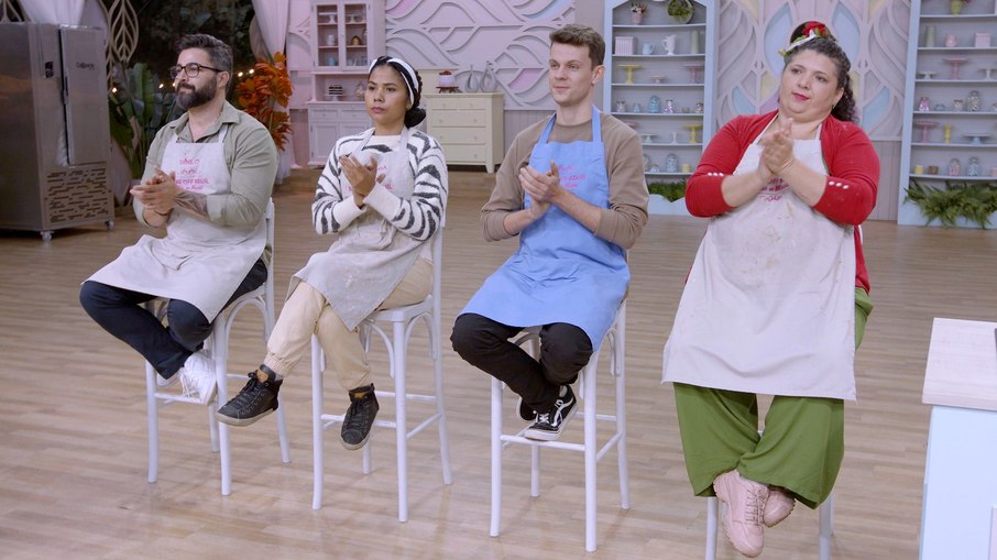 Confeiteiros do “Bake Off Brasil” enfrentam semifinal com desafio de precisão e delicadeza neste sábado (21)