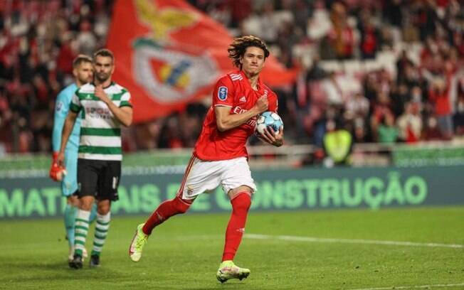 Benfica vence time da segunda divisão e vai à semifinal da Taça da Liga de Portugal